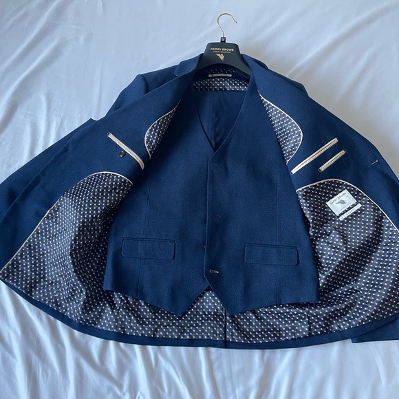 Brand new blue colour Harry Brown blazer set(blazer, vest and pants). - Picture 4 of 10